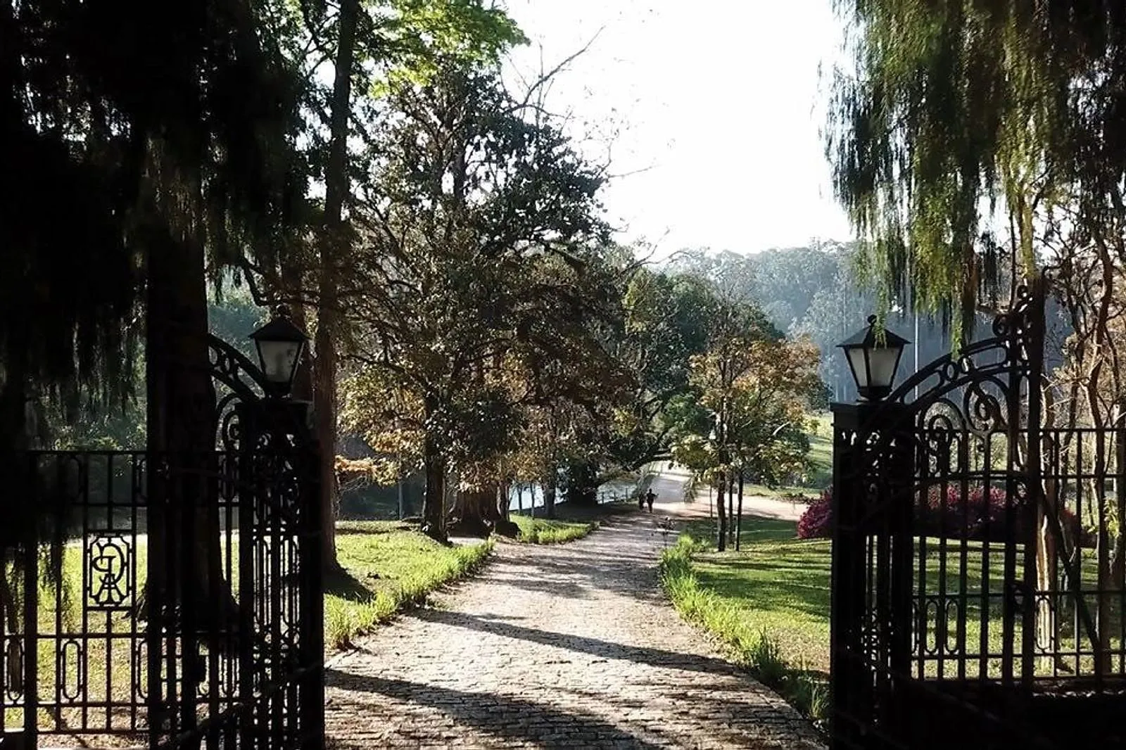 Entrada da sede da Fazenda Santana do Cuiabano, a terra que hoje é o empreendimento Haras La Estancia.