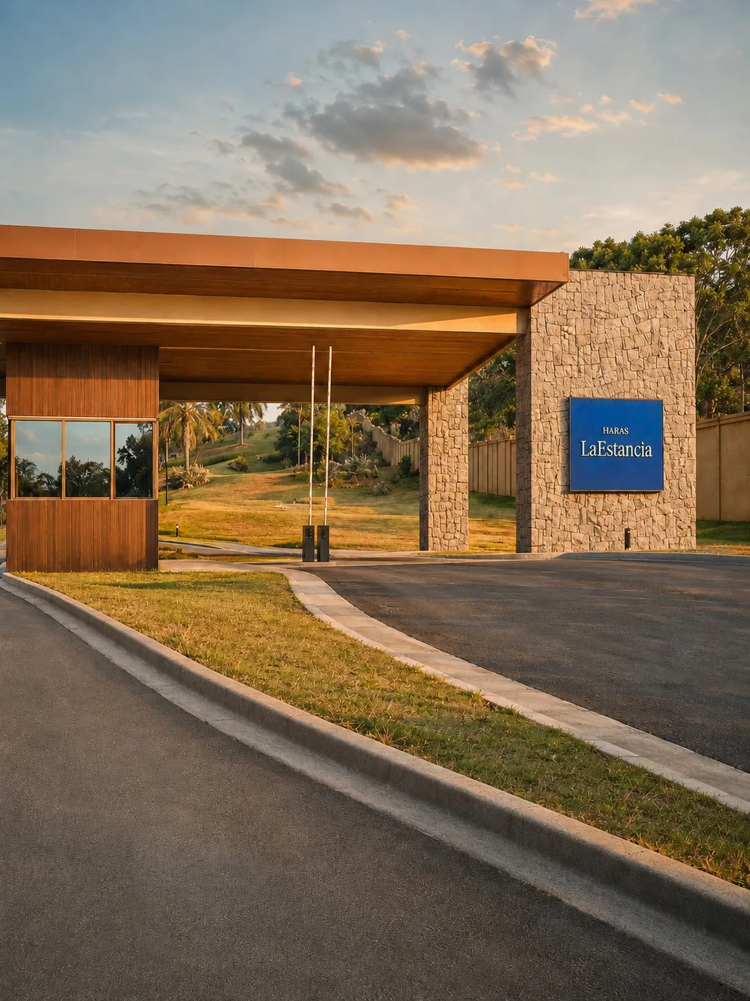 O portal de entrada, discreto, de pedra e madeira do Haras La Estancia, no fim da tarde
